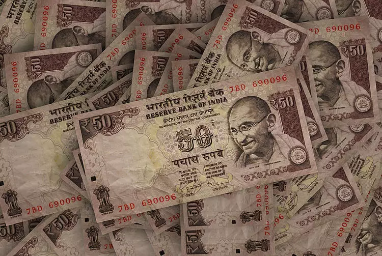 The Indian Rupee Continues to Weaken amid Inflation Concerns