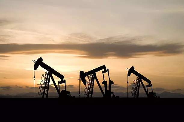 The Latest Market Analysis on Crude Oil, Gold, and Bitcoin Prices