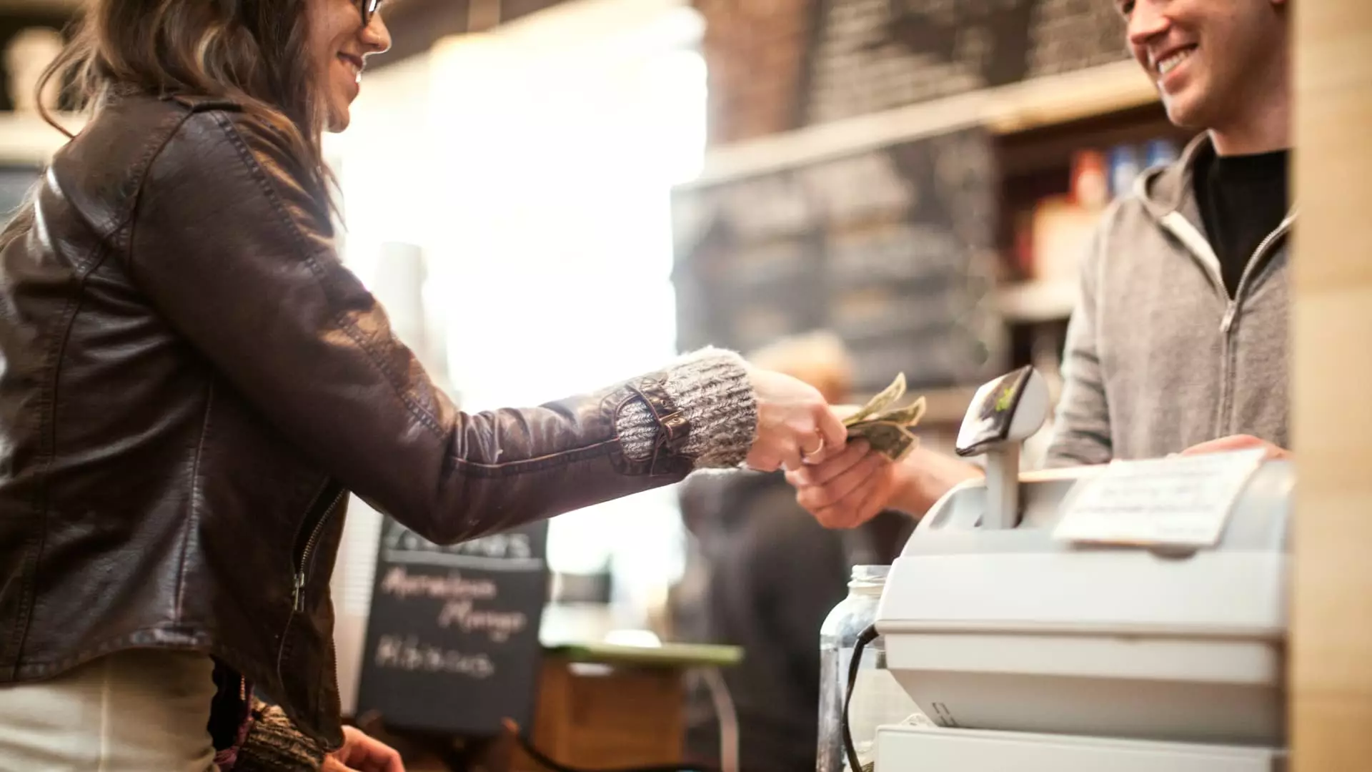 The Advantages of Paying Cash: Why Business are Offering Discounts