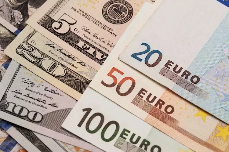 EUR/USD Pair Gains Momentum Amidst USD Downtick