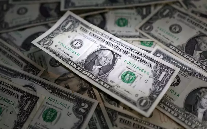 The Dollar Hits Yearly Low Against Euro Ahead of Fed Speech