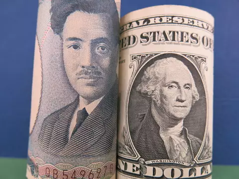 Analyzing Current Currency Trends: The USD/JPY Crossroads