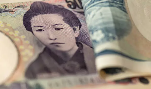 USD/JPY Surges to 5-Month Highs: A Critical Analysis of Market Dynamics