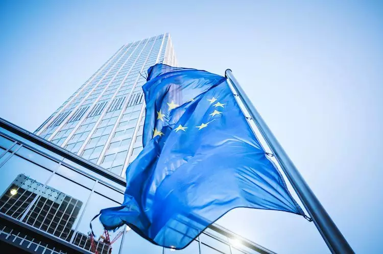 Understanding the ECB’s Rate Decision Dilemma amid Inflation Concerns