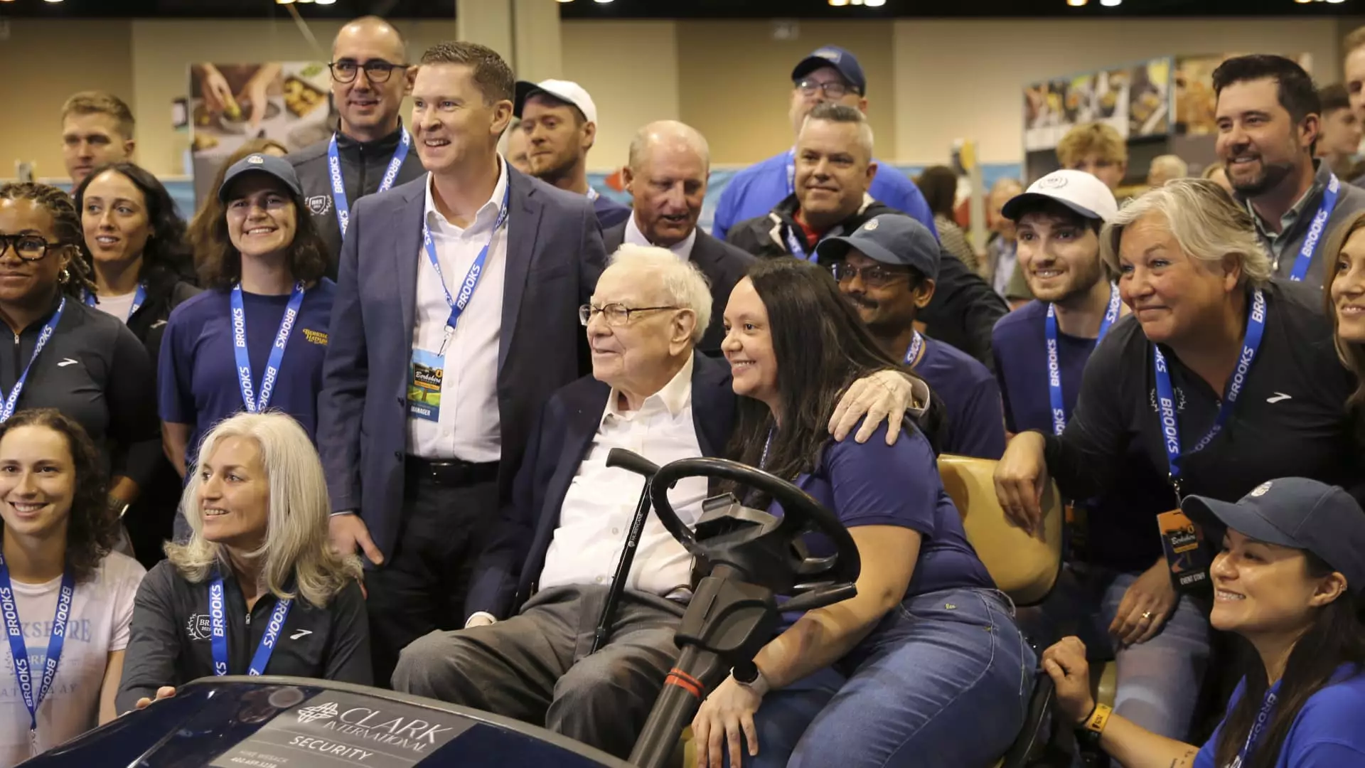 The Resilient Legacy of Warren Buffett: Embracing Change at 94