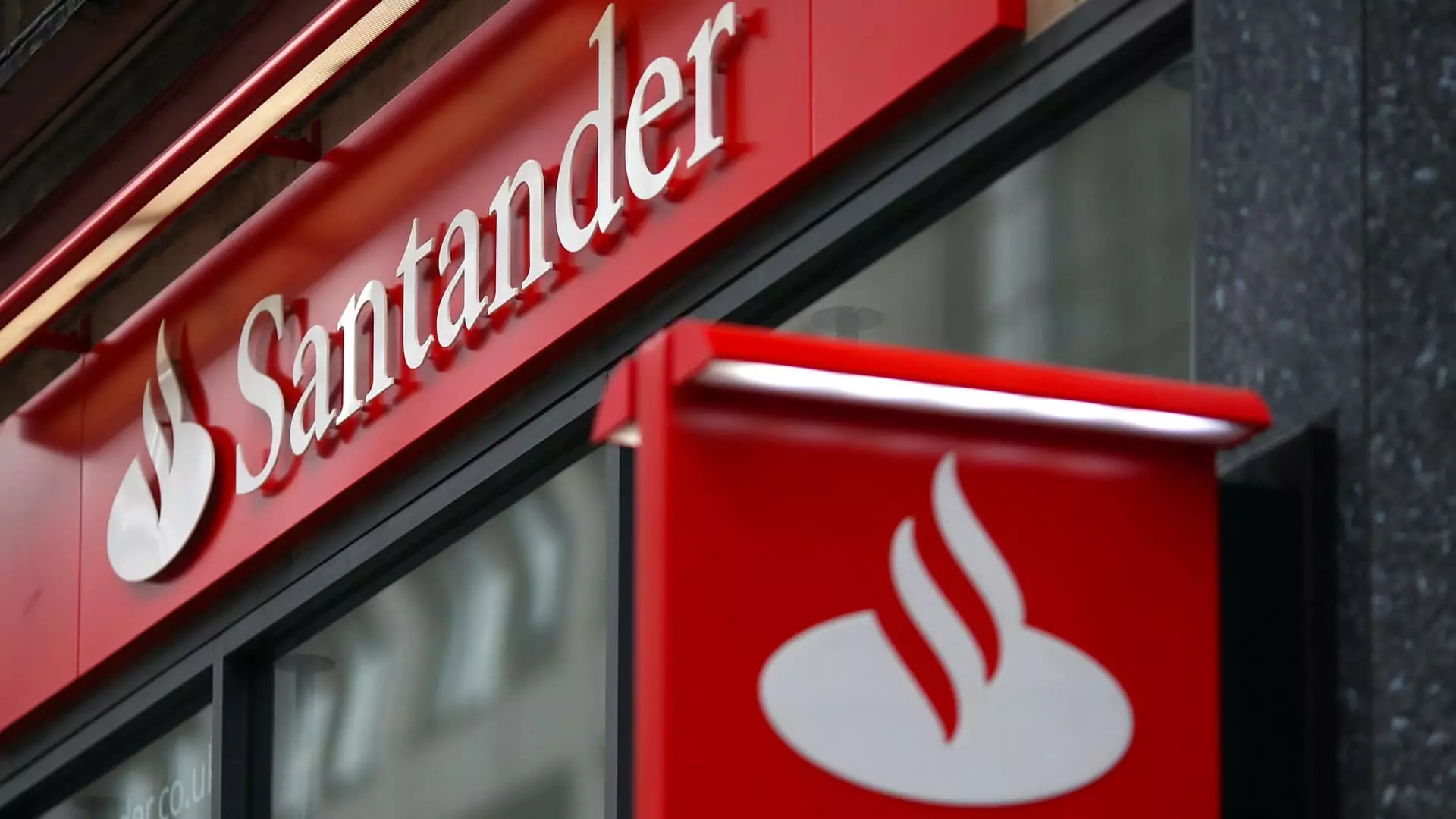 Strategic Boldness: Santander’s Acquisition of TSB Redefines Banking Power Dynamics