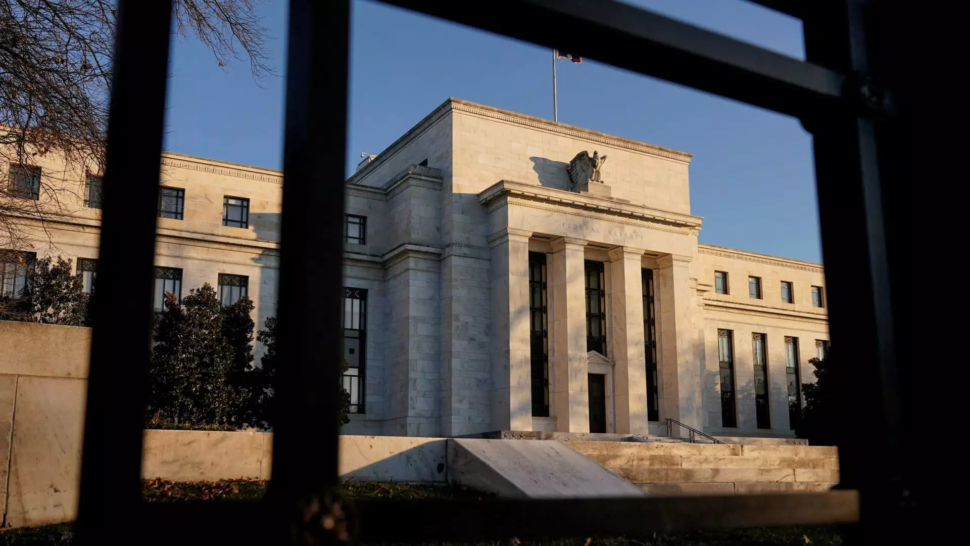 Federal Reserve’s Deregulation Drive Threatens Financial Stability
