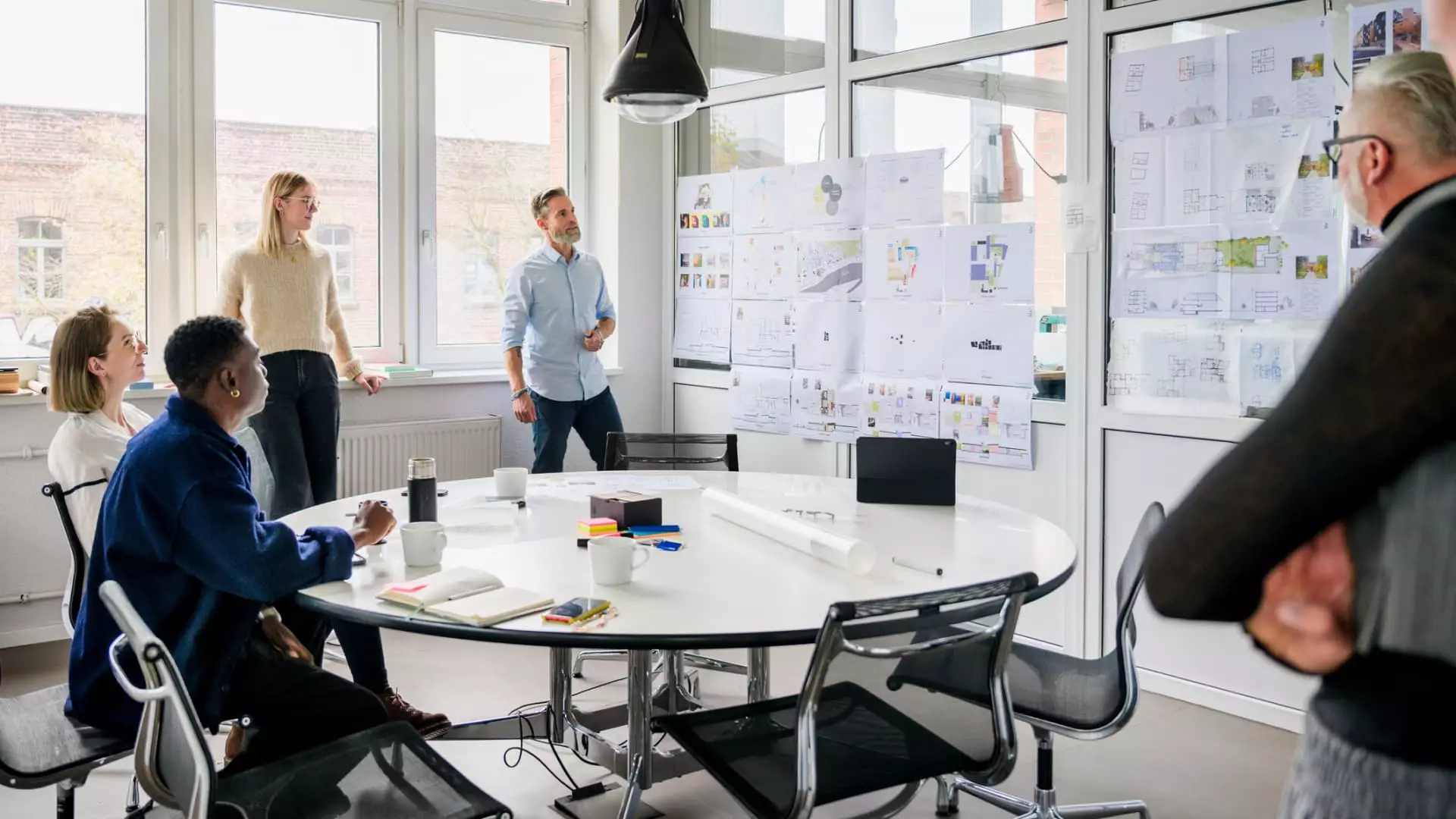 The Power of Strategic Loyalty: Turning Job ‘Hugging’ into Career Resilience